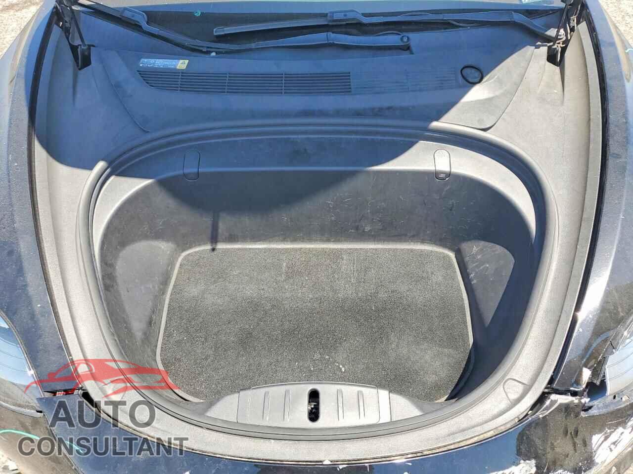 TESLA MODEL 3 2018 - 5YJ3E1EA0JF033962