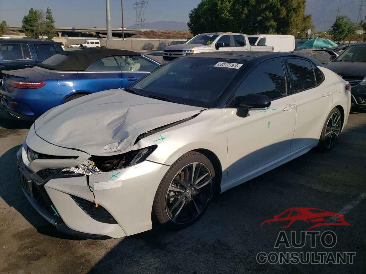 TOYOTA CAMRY 2018 - 4T1BZ1HK8JU016964