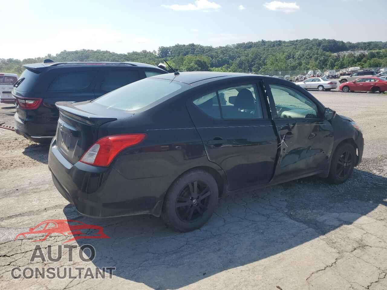 NISSAN VERSA 2019 - 3N1CN7AP3KL813814
