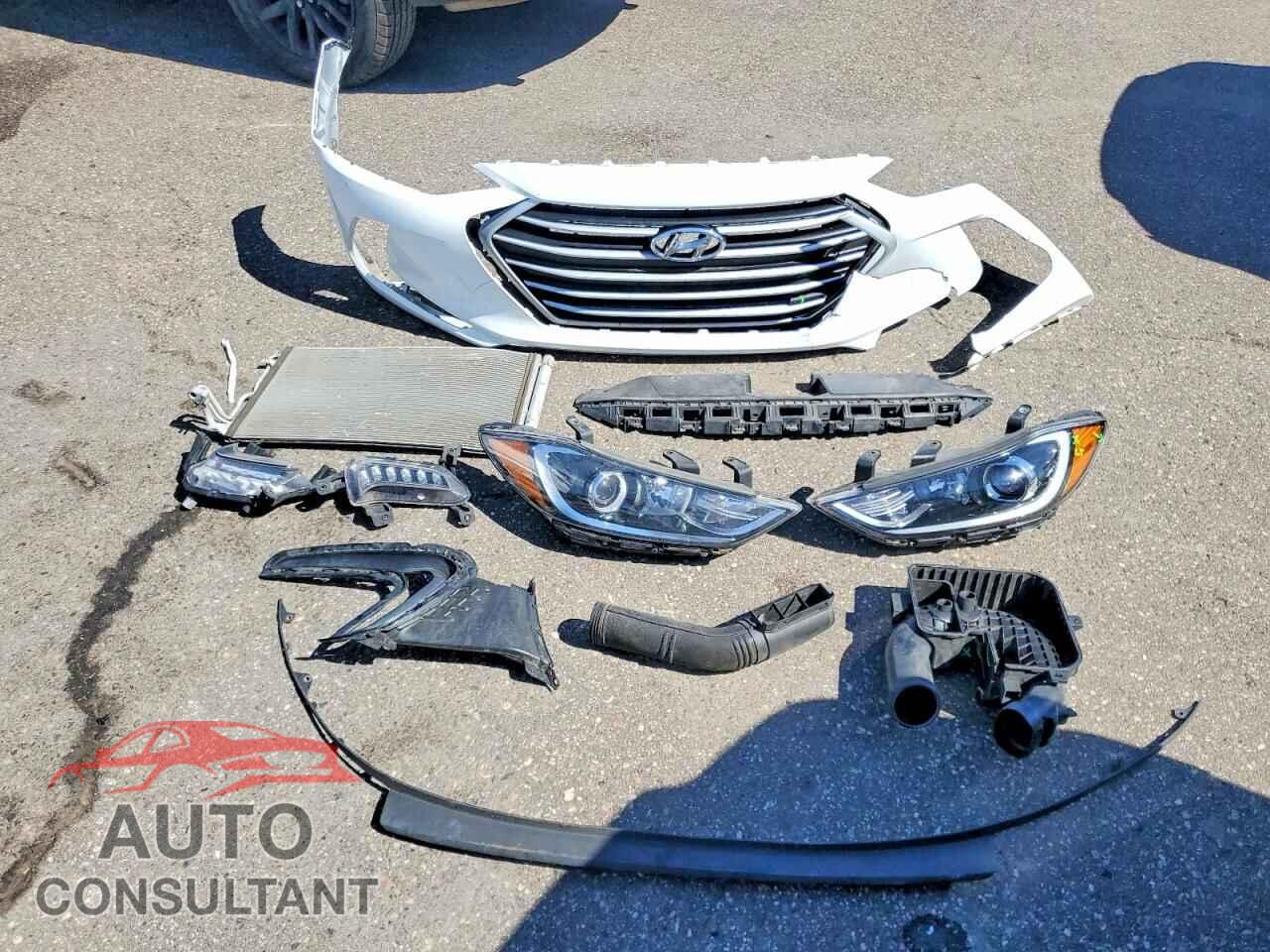 HYUNDAI ELANTRA 2018 - 5NPD84LF0JH347320