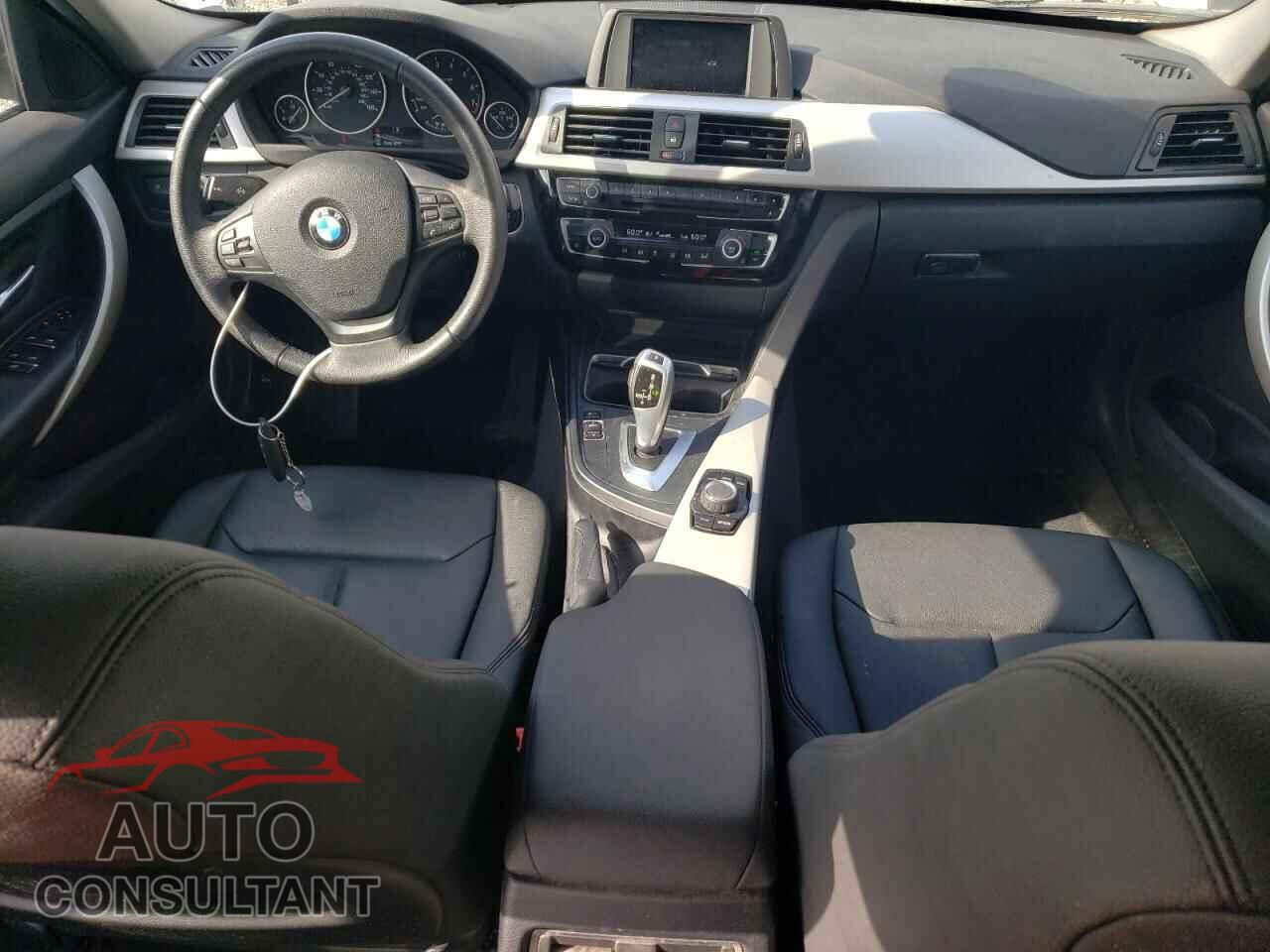 BMW 3 SERIES 2018 - WBA8A3C55JA488332