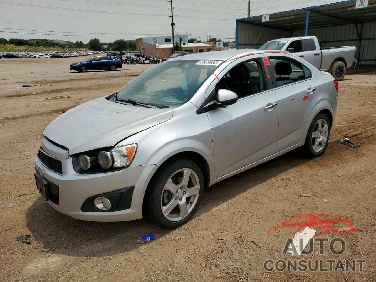 CHEVROLET SONIC 2015 - 1G1JE5SB0F4103740