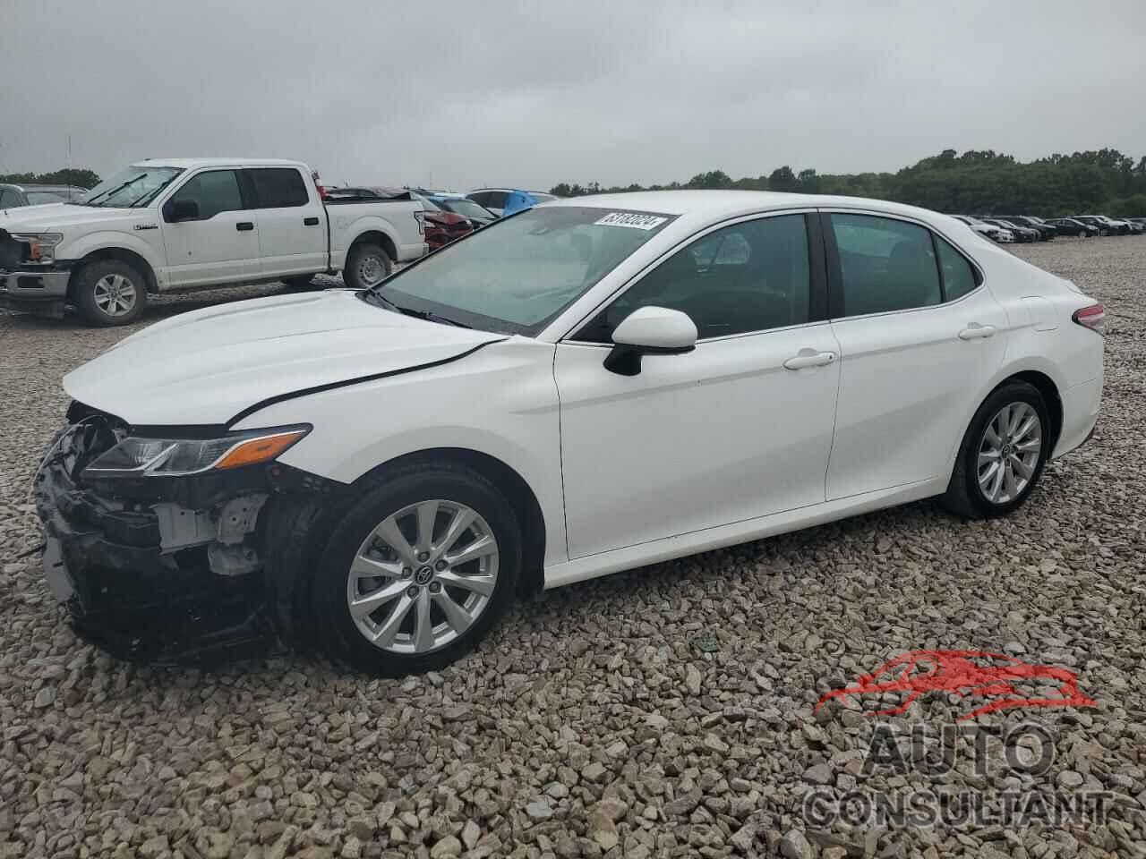 TOYOTA CAMRY 2018 - 4T1B11HK2JU515766