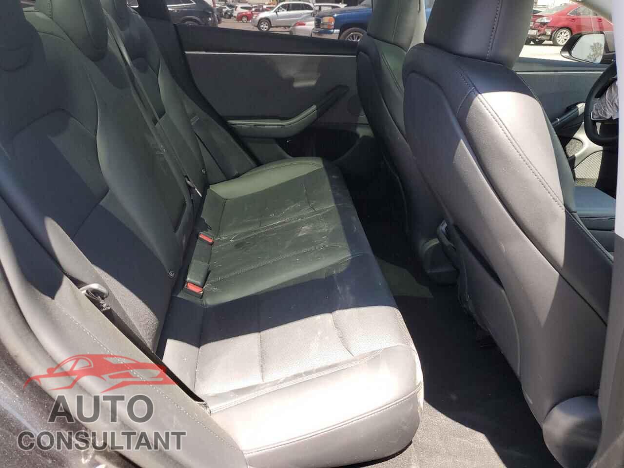 TESLA MODEL 3 2024 - 5YJ3E1EA7RF724465