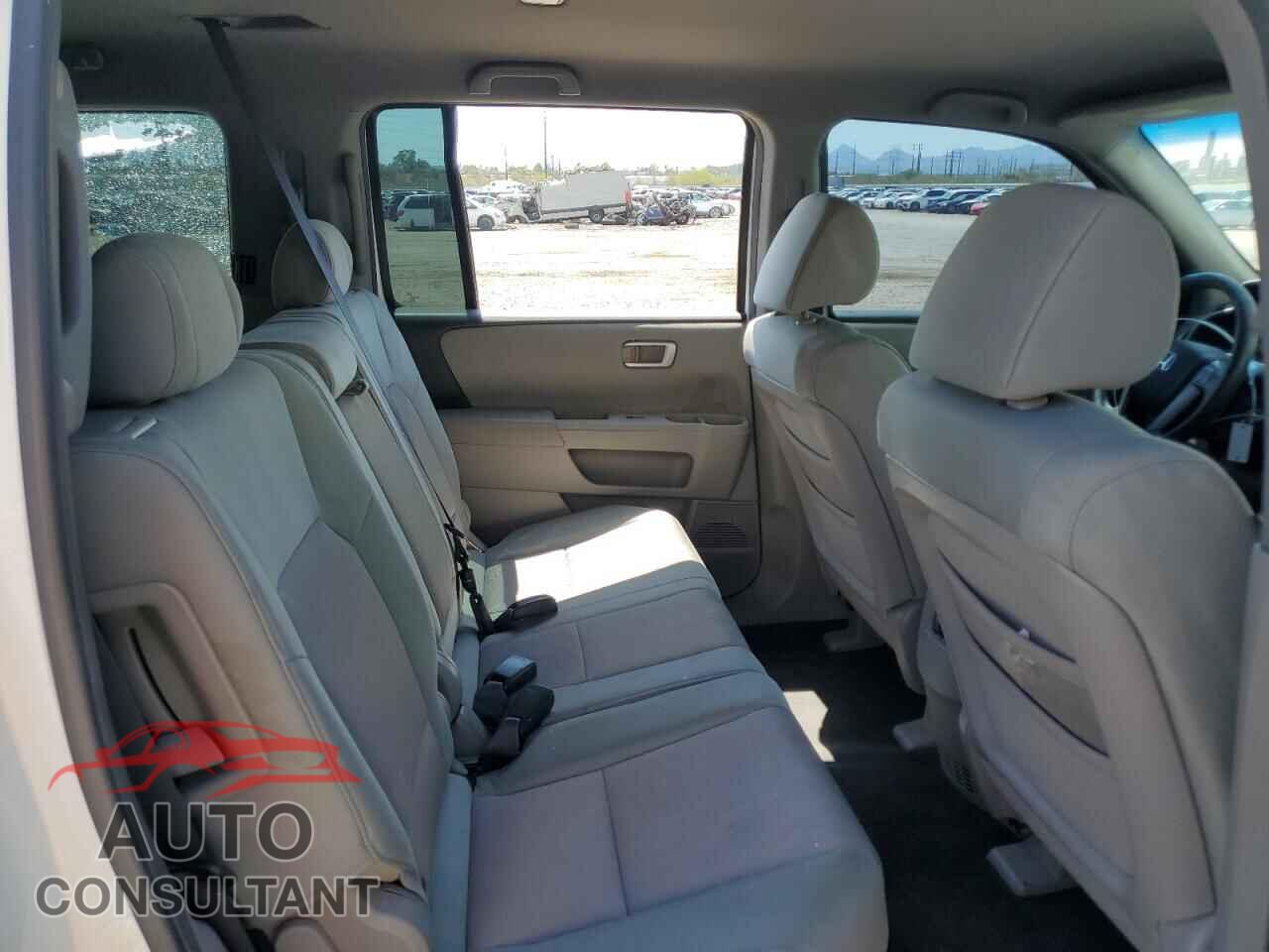 HONDA PILOT 2010 - 5FNYF3H45AB019611