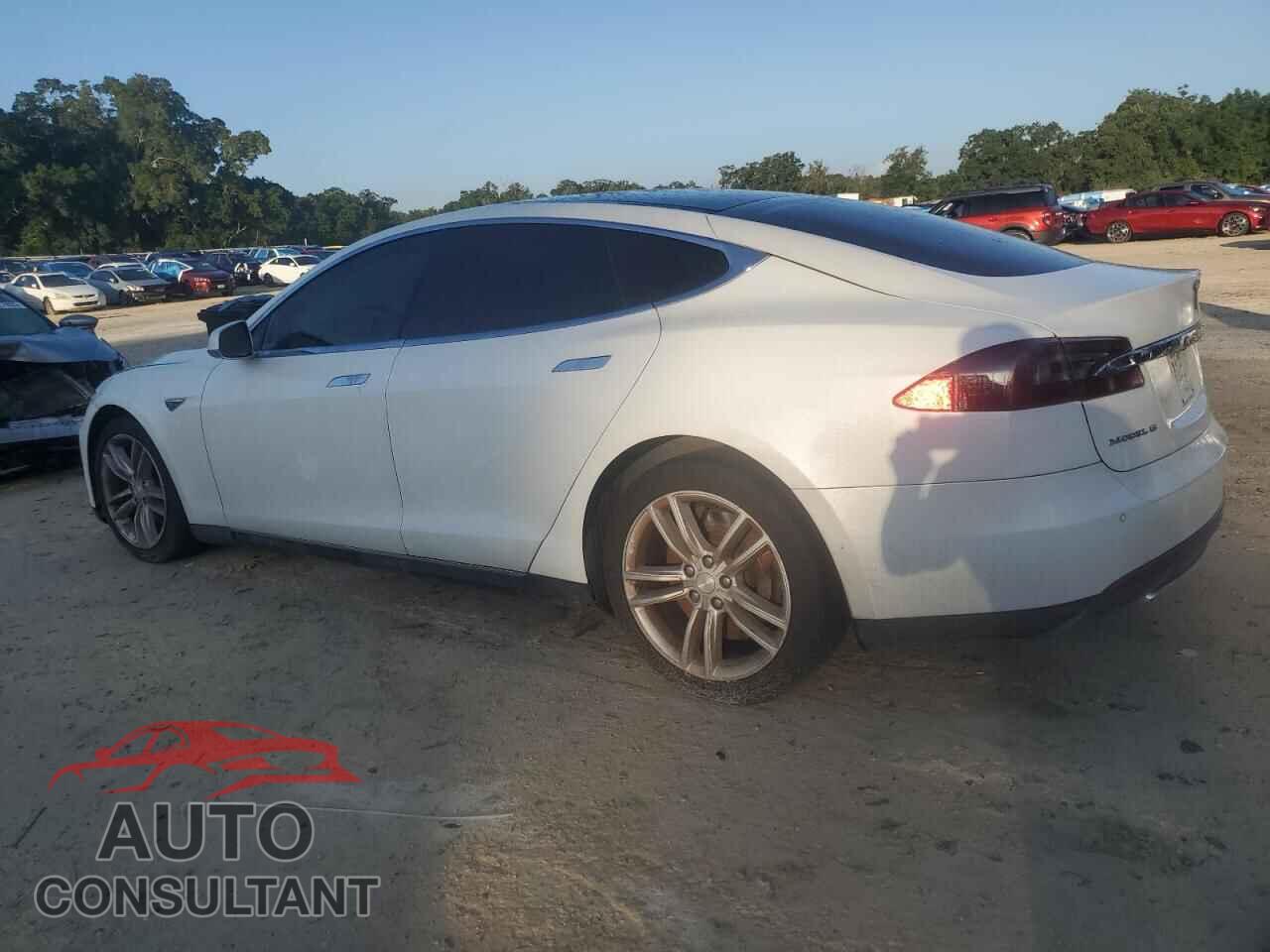 TESLA MODEL S 2013 - 5YJSA1CP9DFP21848