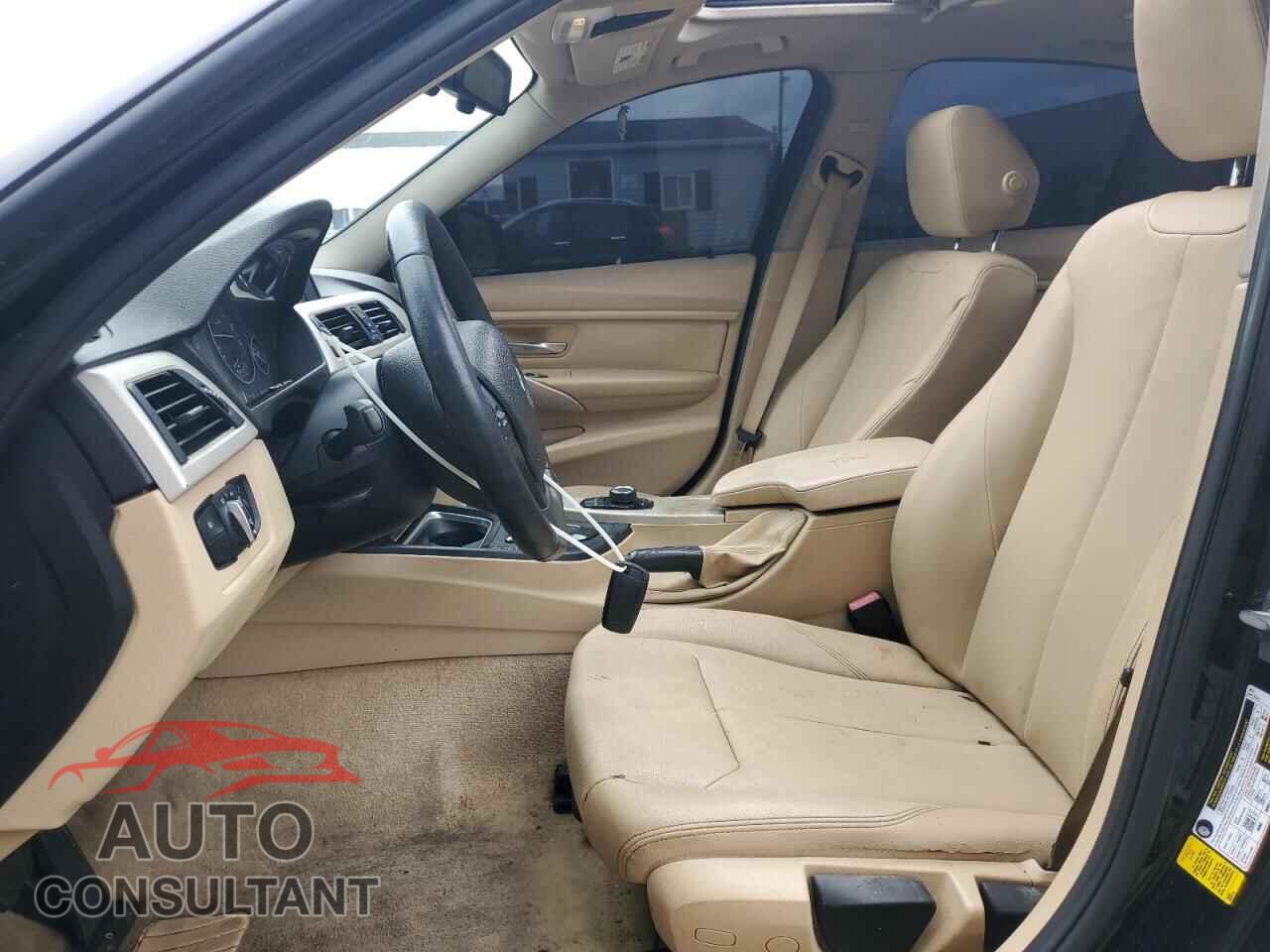 BMW 3 SERIES 2015 - WBA3B1C51FK136281