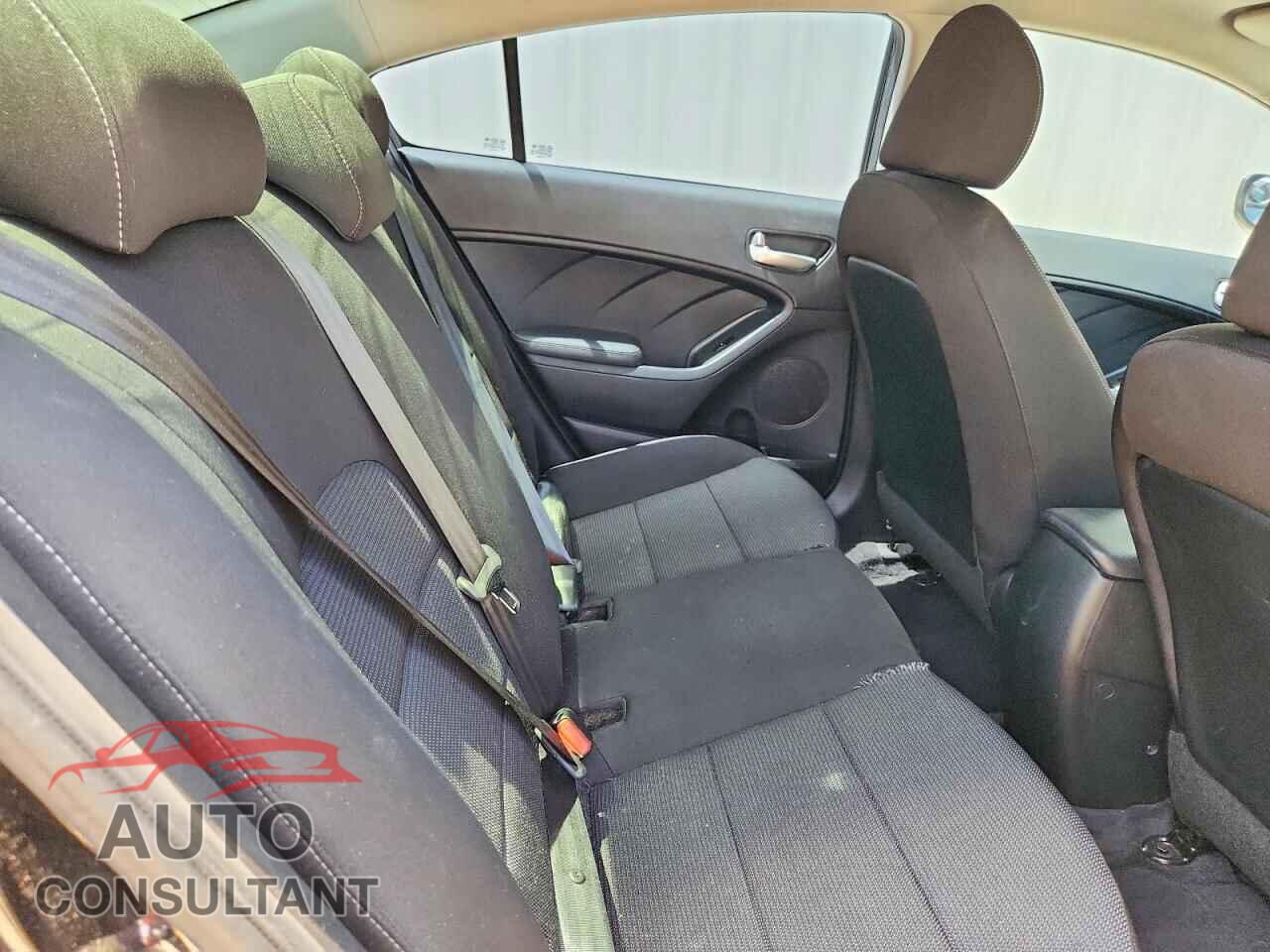 KIA FORTE 2017 - 3KPFK4A79HE145614
