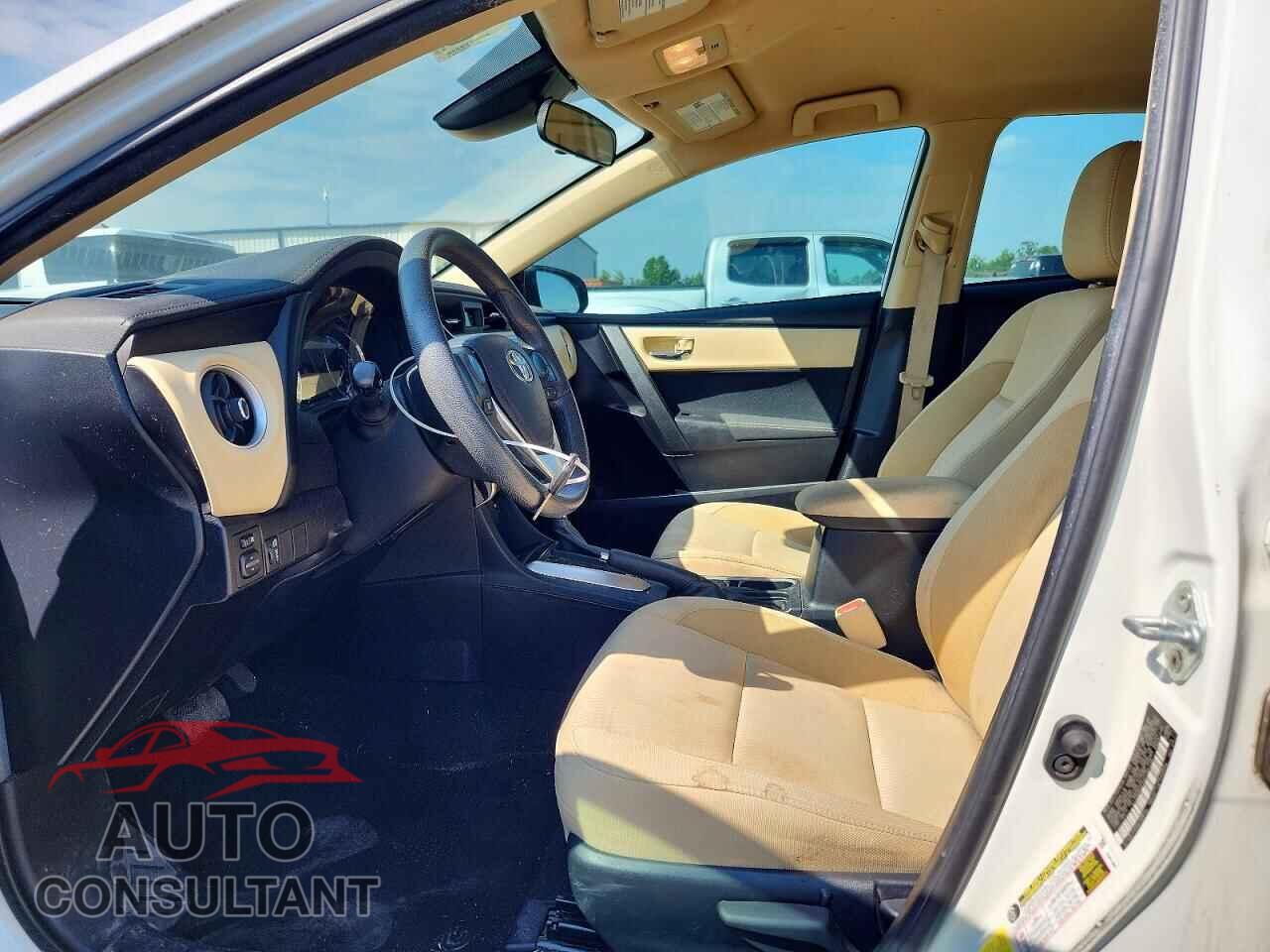 TOYOTA COROLLA 2017 - 2T1BURHEXHC760116