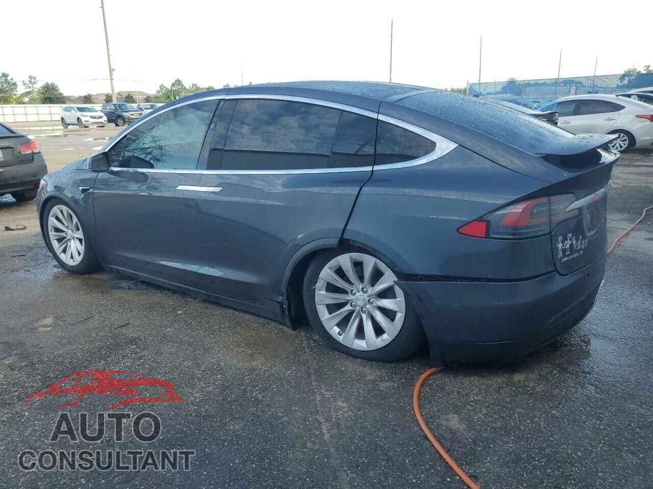 TESLA MODEL X 2018 - 5YJXCDE2XJF088324