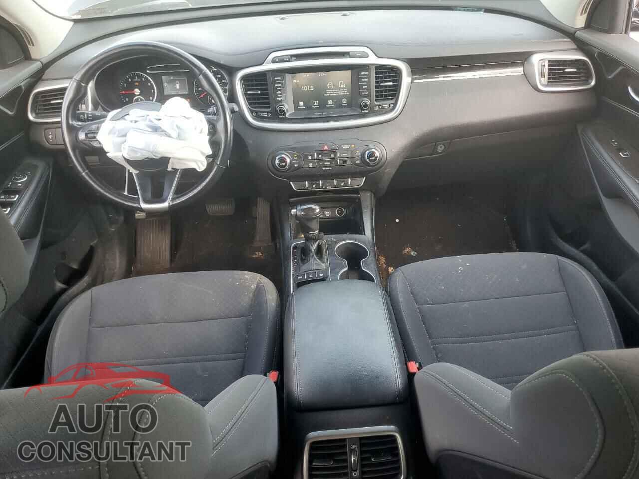 KIA SORENTO 2017 - 5XYPGDA3XHG330549