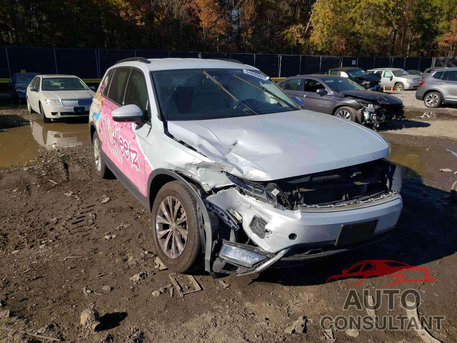 VOLKSWAGEN TIGUAN 2018 - 3VV3B7AX4JM006265