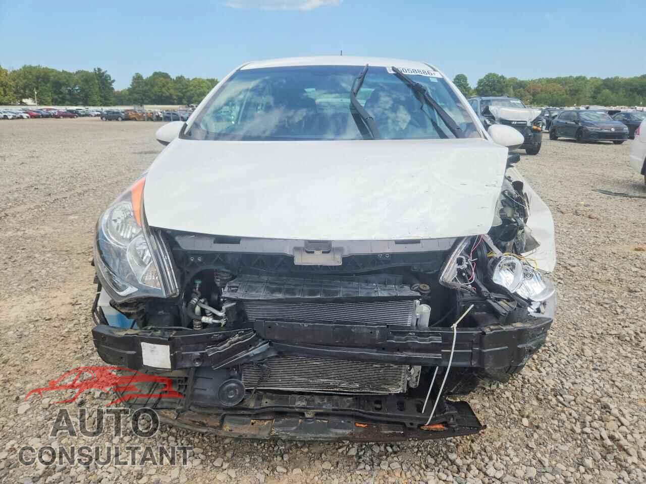 KIA RIO 2017 - KNADN5A36H6036287