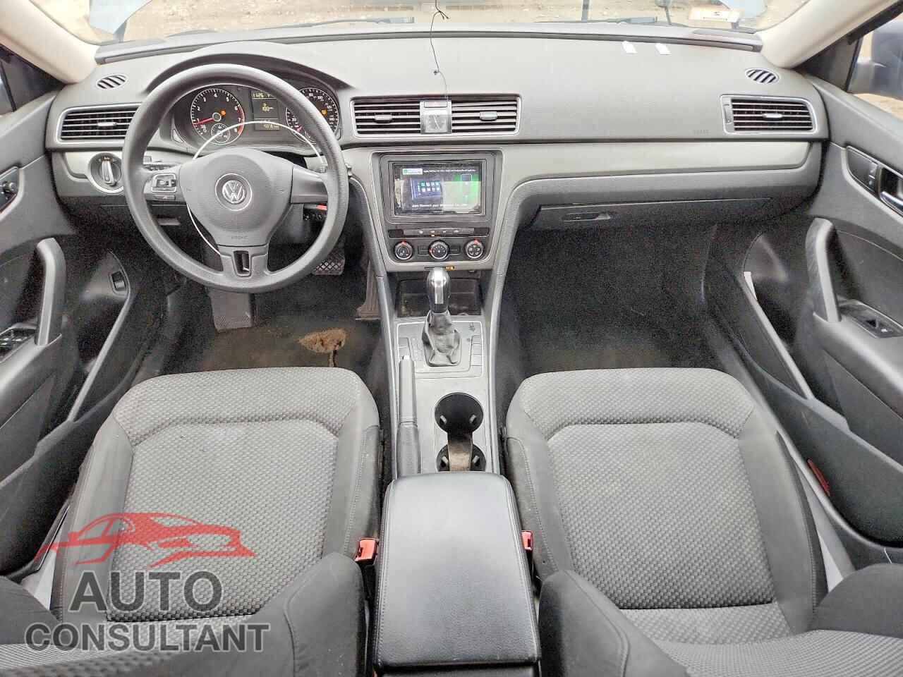 VOLKSWAGEN PASSAT 2014 - 1VWAT7A39EC049343