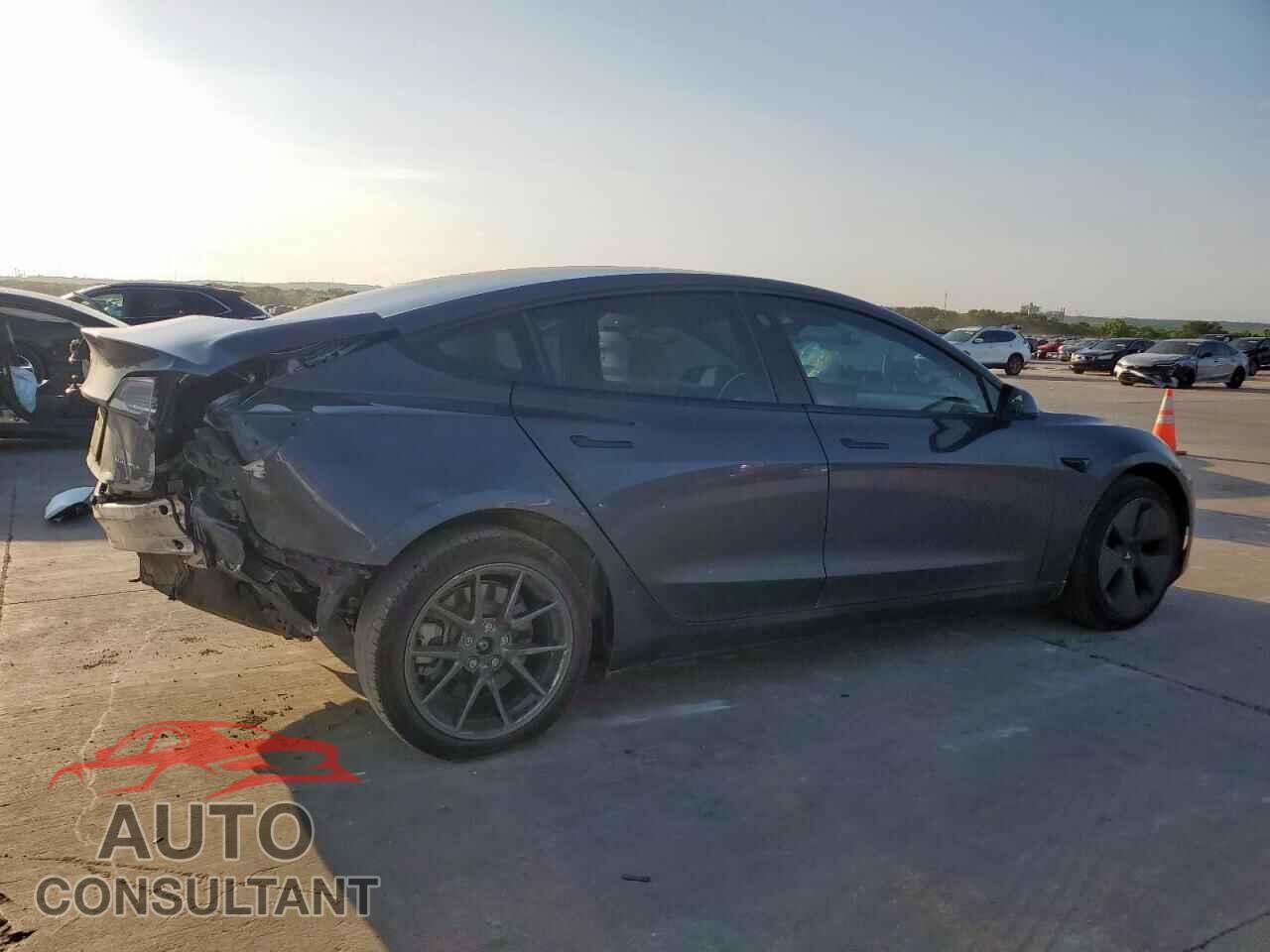 TESLA MODEL 3 2022 - 5YJ3E1EB5NF204817