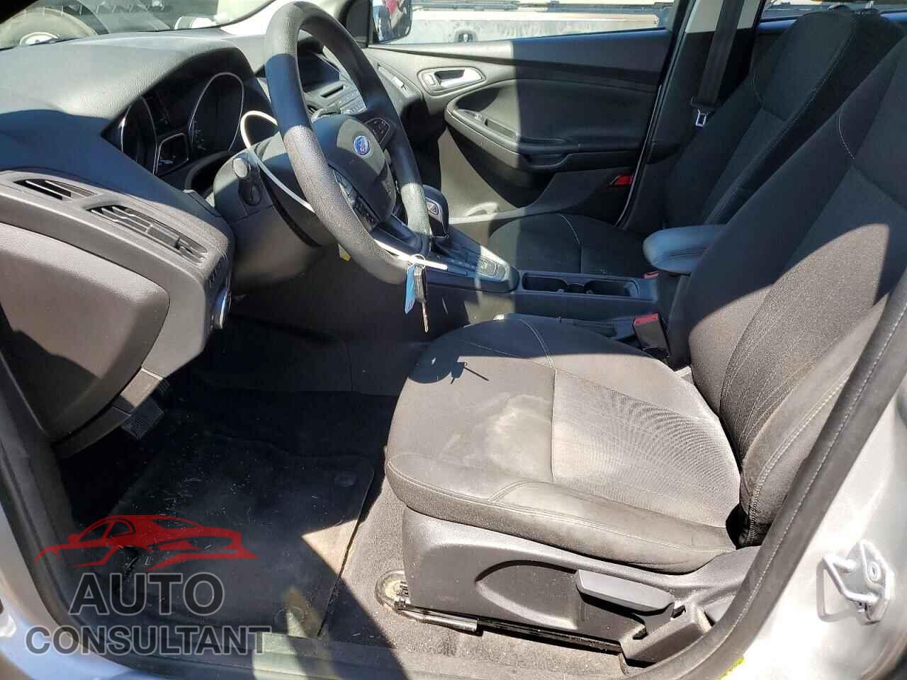 FORD FOCUS 2017 - 1FADP3FEXHL257426