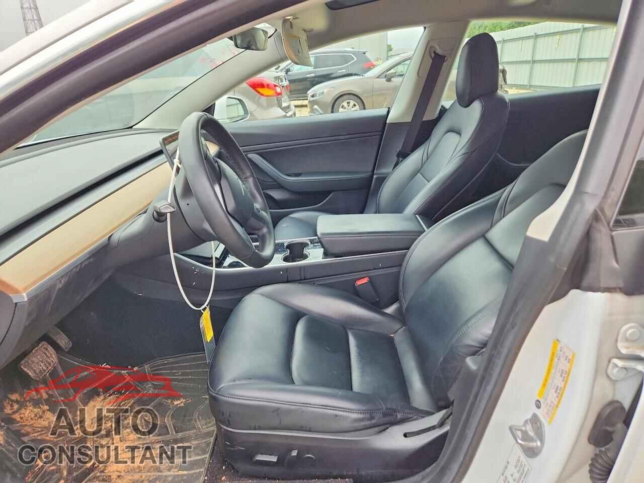 TESLA MODEL 3 2019 - 5YJ3E1EA6KF483617