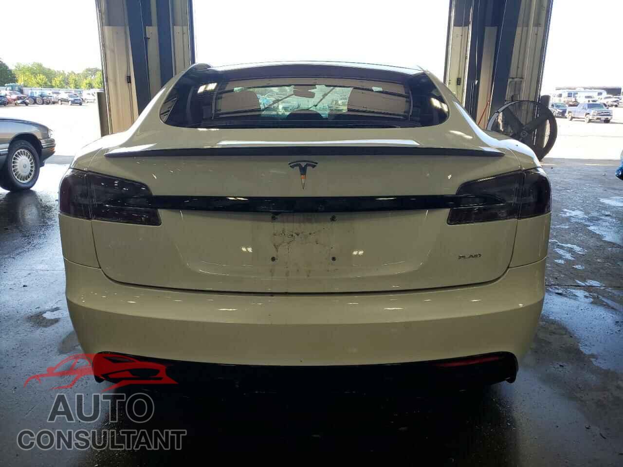 TESLA MODEL S 2021 - 5YJSA1E64MF440870