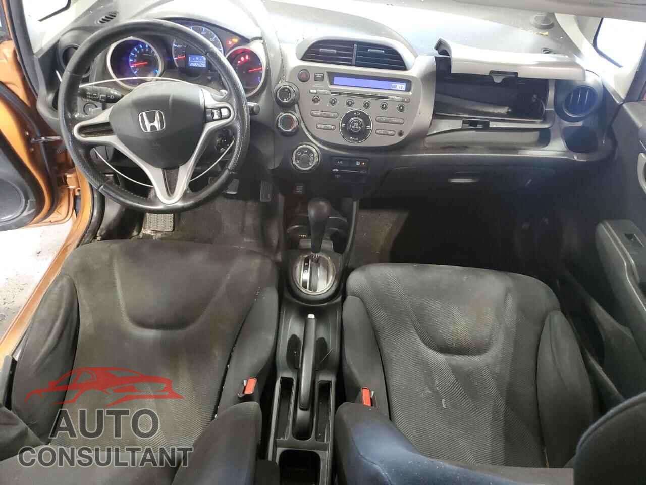 HONDA FIT 2011 - JHMGE8H50BC014575