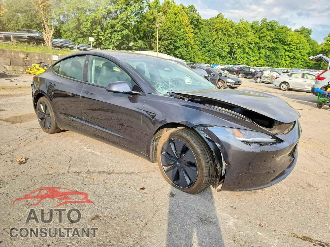 TESLA MODEL 3 2024 - 5YJ3E1EA8RF855792