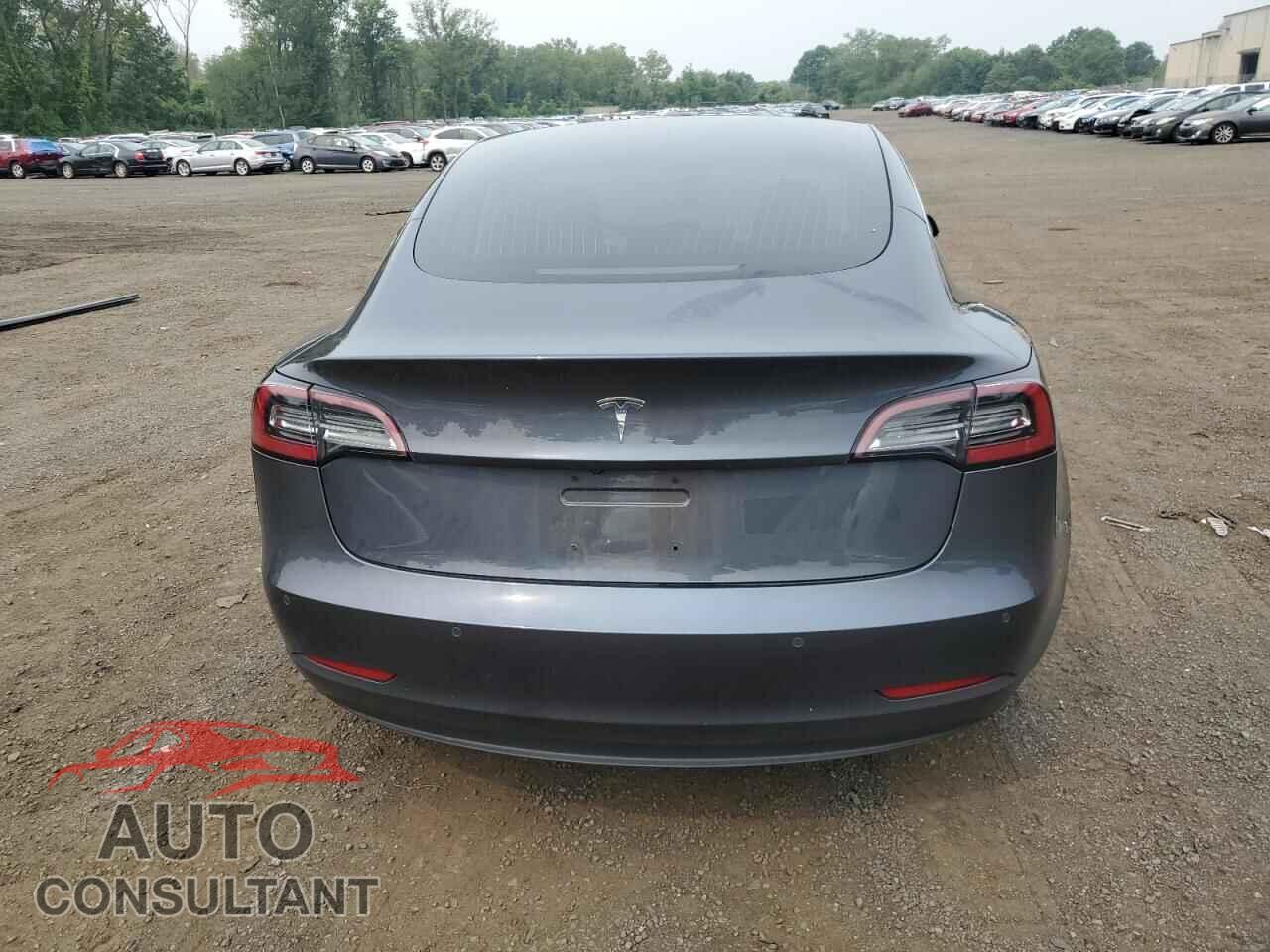 TESLA MODEL 3 2018 - 5YJ3E1EA4JF163176