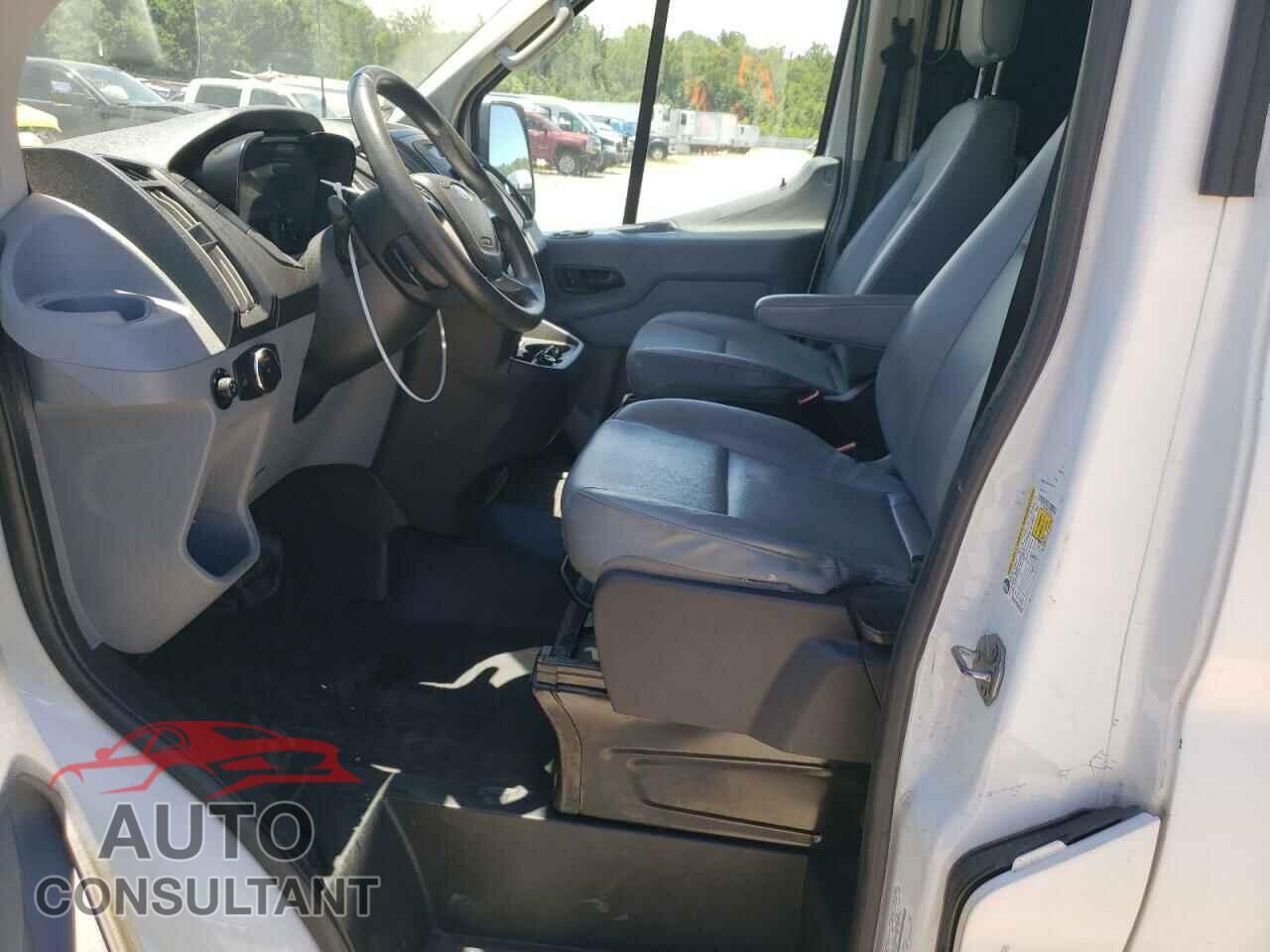 FORD TRANSIT 2017 - 1FTYR2CM4HKA48975