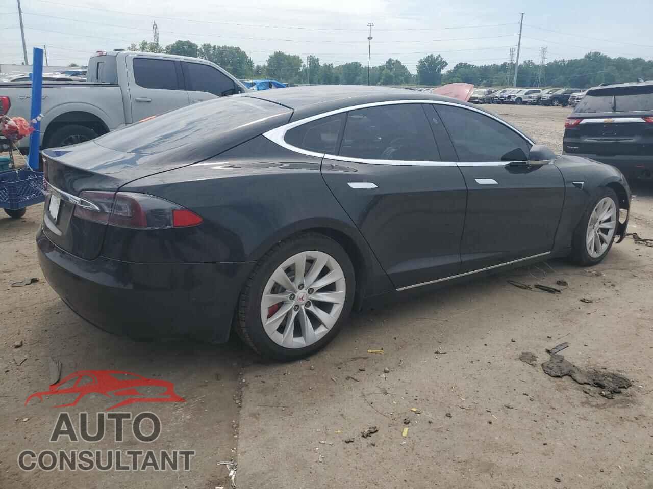 TESLA MODEL S 2017 - 5YJSA1E23HF210627