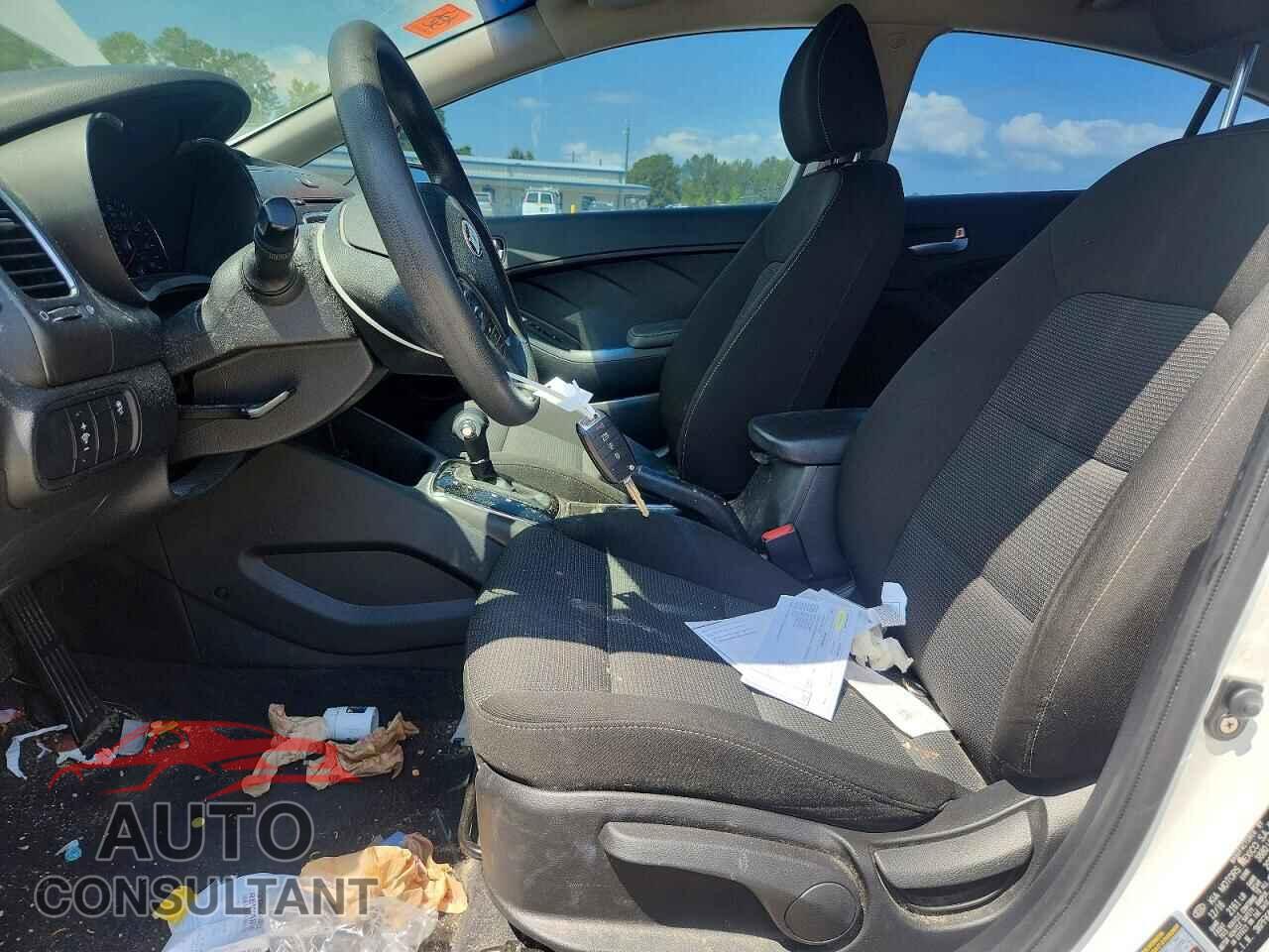 KIA FORTE 2017 - 3KPFK4A76HE096243