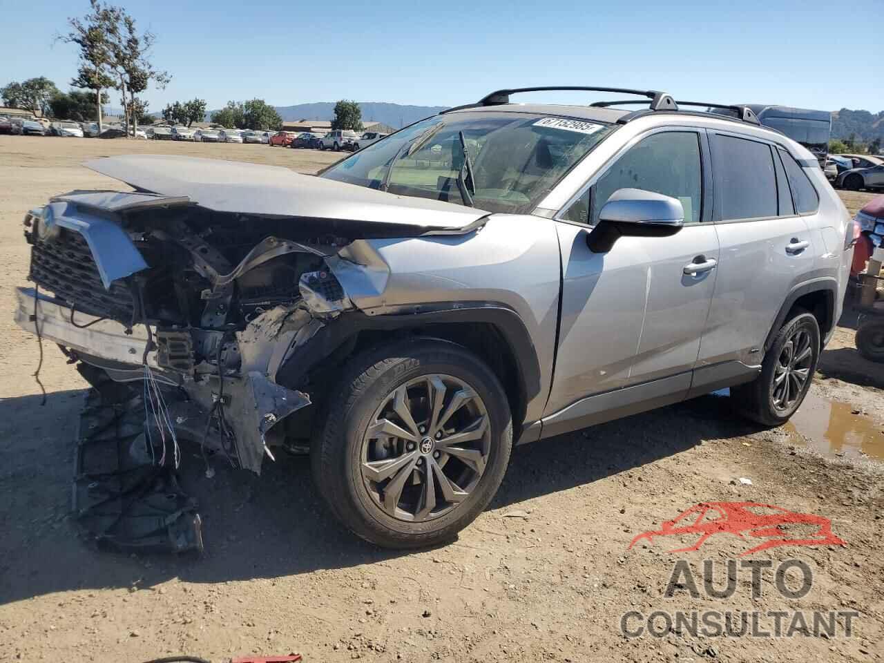 TOYOTA RAV4 2022 - JTMB6RFV6ND047838