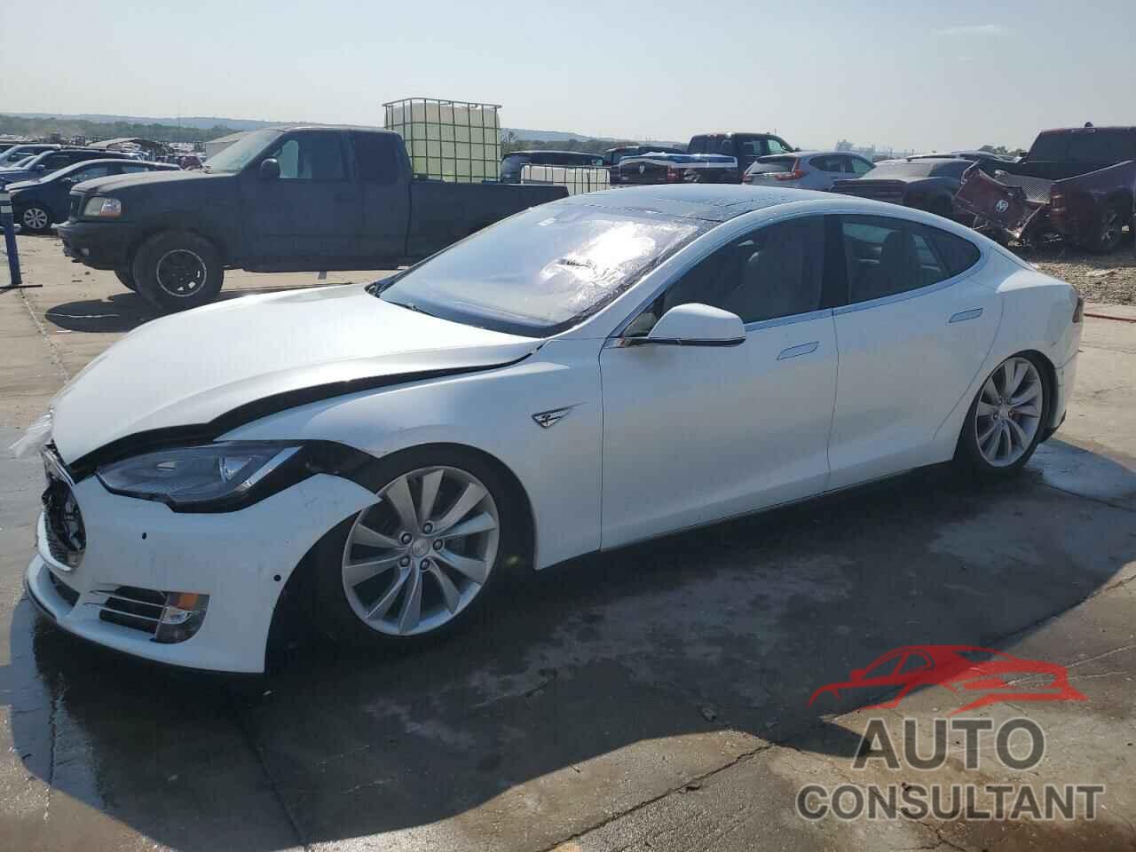 TESLA MODEL S 2015 - 5YJSA1H28FF096844