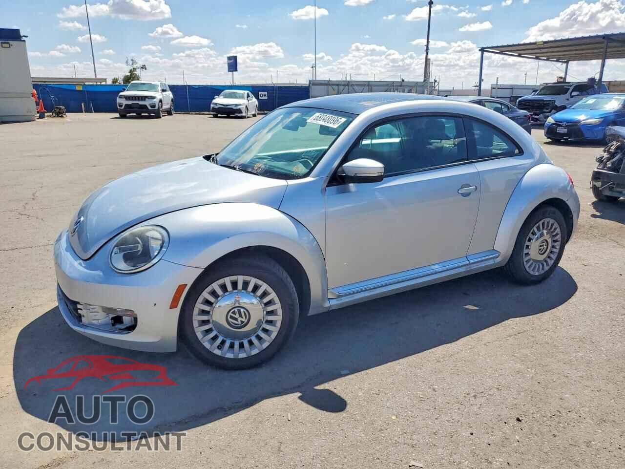 VOLKSWAGEN BEETLE 2013 - 3VWJP7AT7DM676673