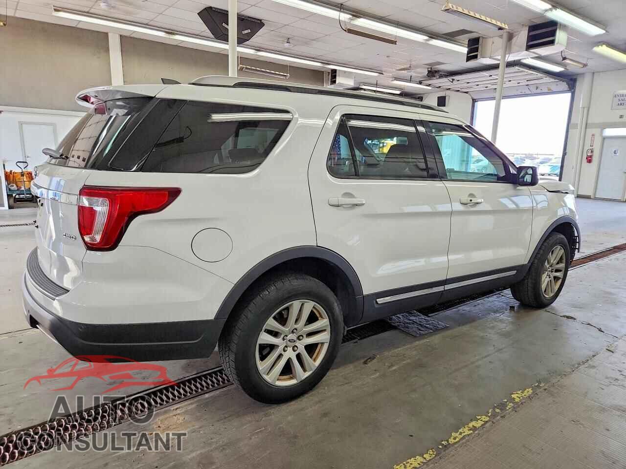 FORD EXPLORER 2018 - 1FM5K8D80JGA89149