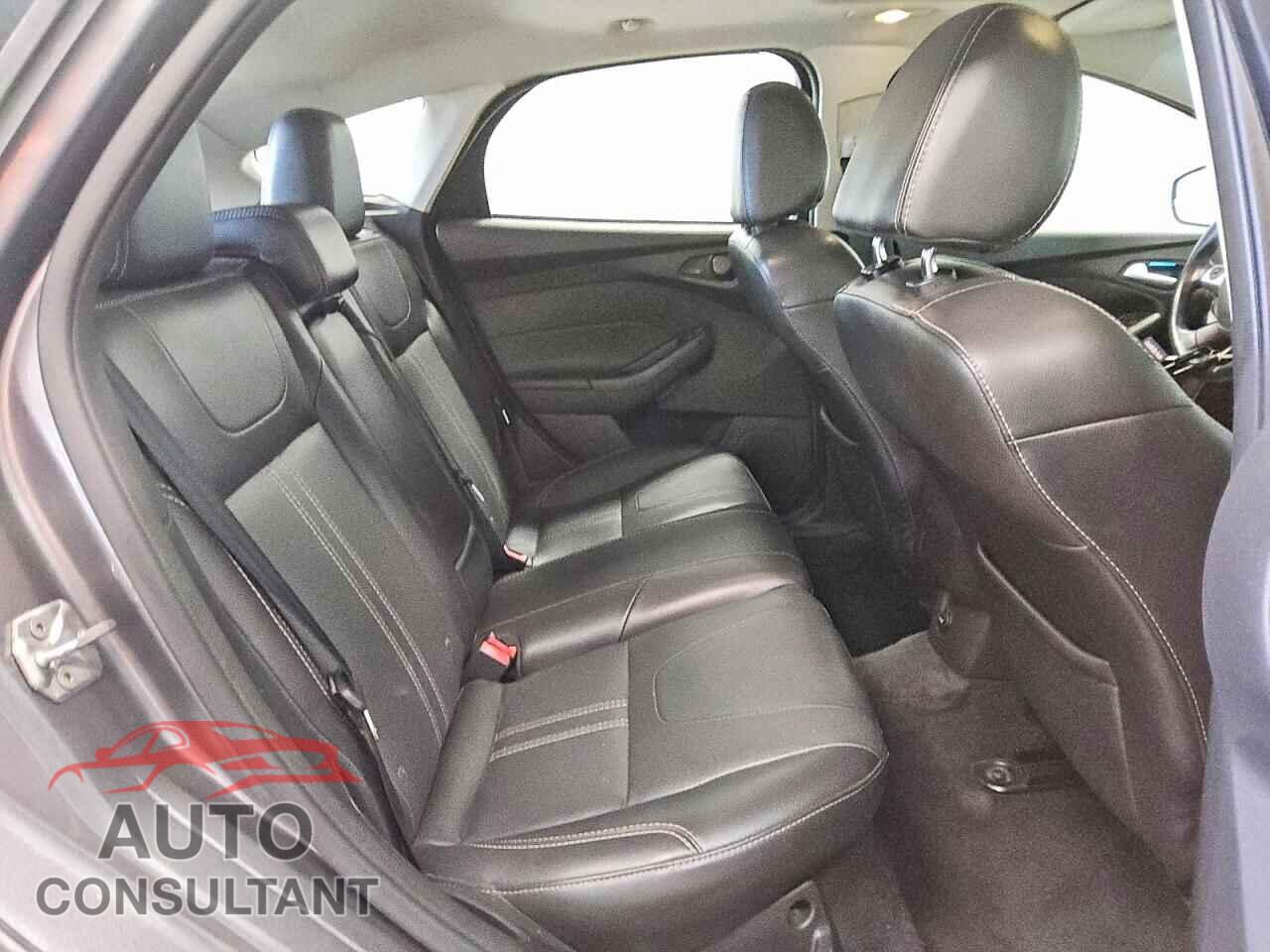 FORD FOCUS 2014 - 1FADP3K22EL269626