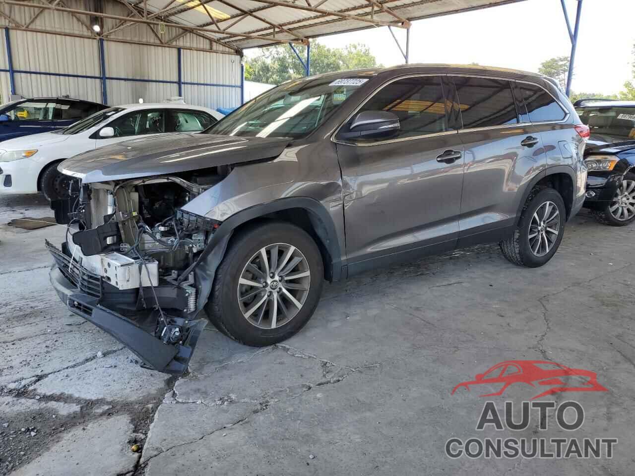 TOYOTA HIGHLANDER 2019 - 5TDKZRFH2KS562658