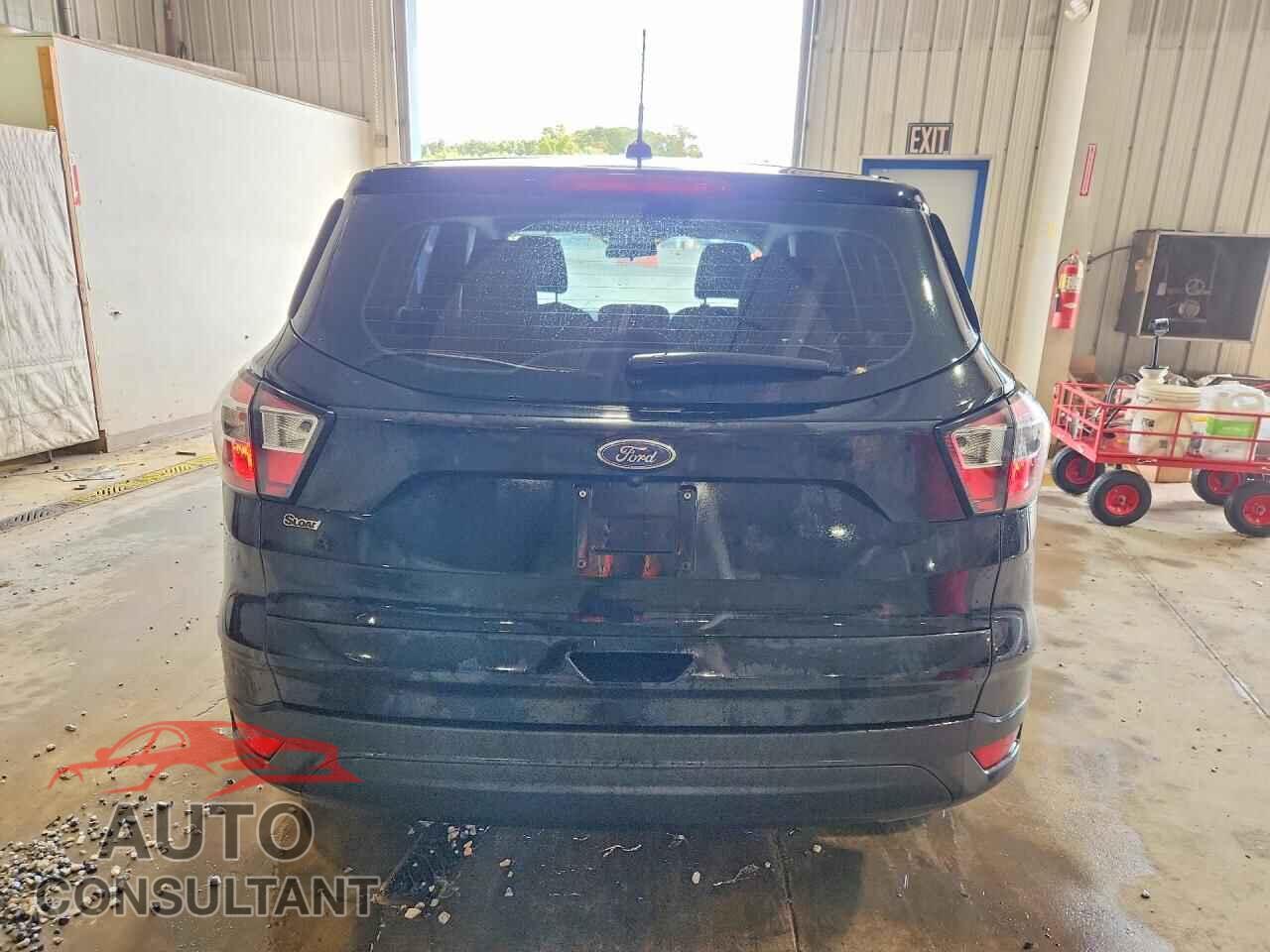 FORD ESCAPE 2017 - 1FMCU0F79HUB71531