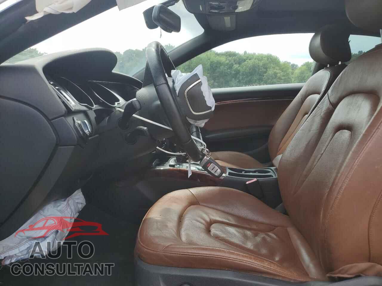 AUDI A5 2012 - WAULFAFRXCA004723