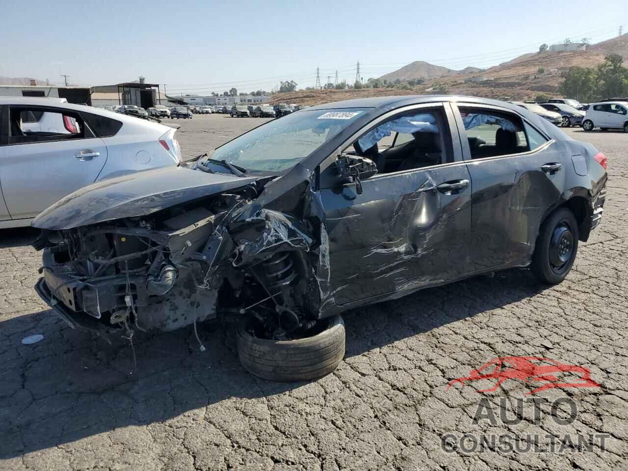 TOYOTA COROLLA 2018 - 5YFBURHE3JP779757