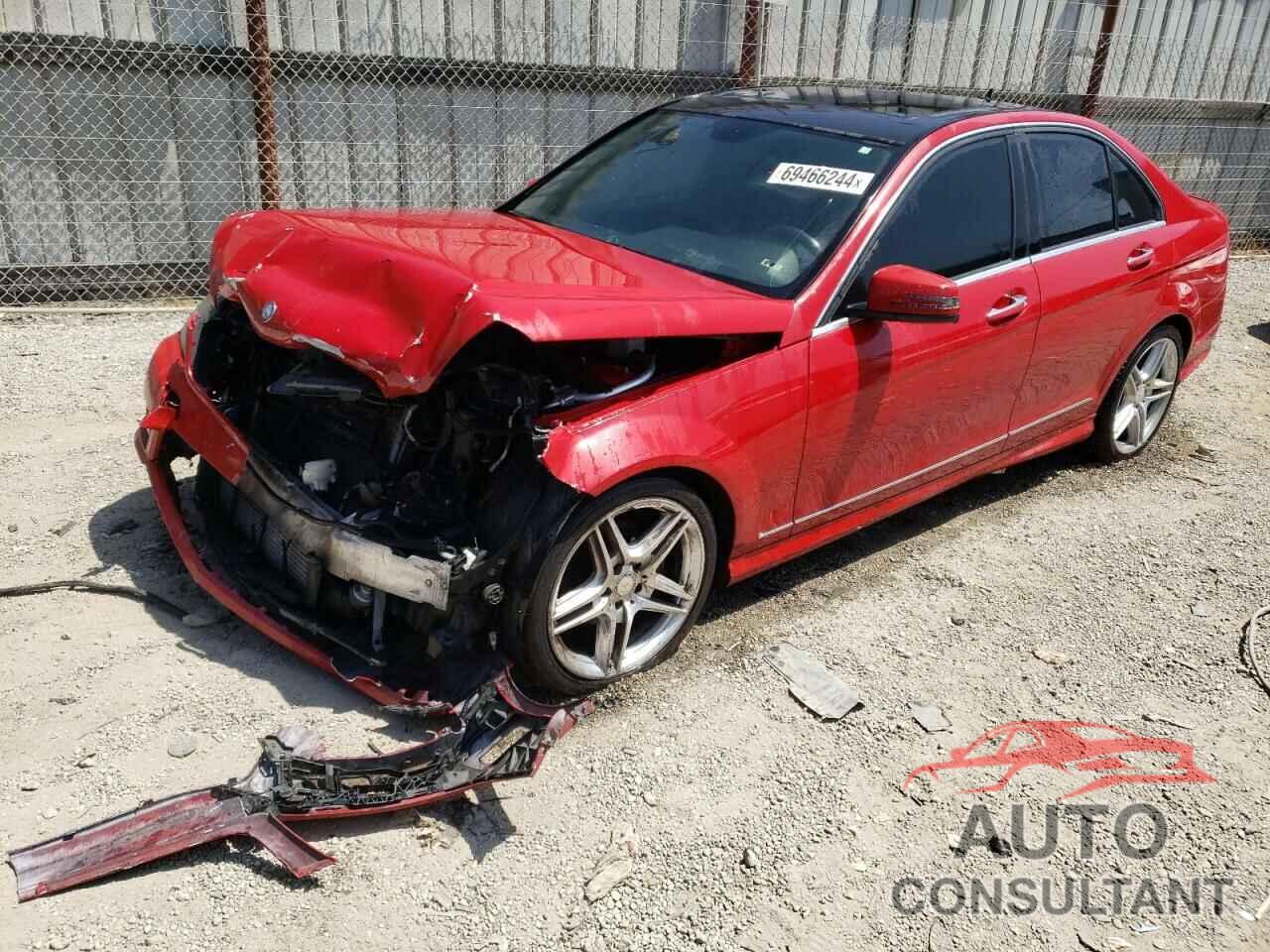 MERCEDES-BENZ C-CLASS 2013 - WDDGF4HB3DR271426