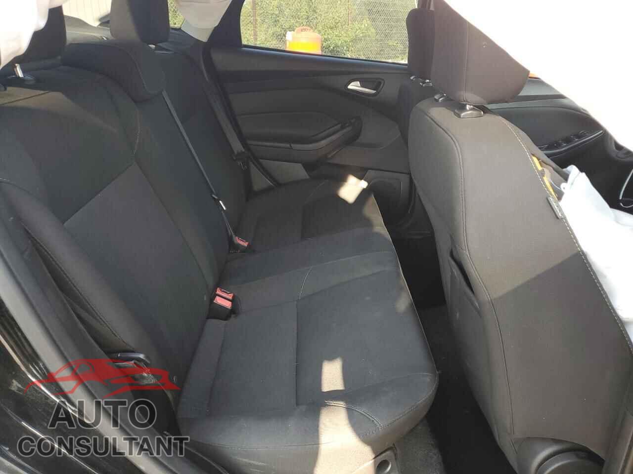 FORD FOCUS 2016 - 1FADP3F24GL239184