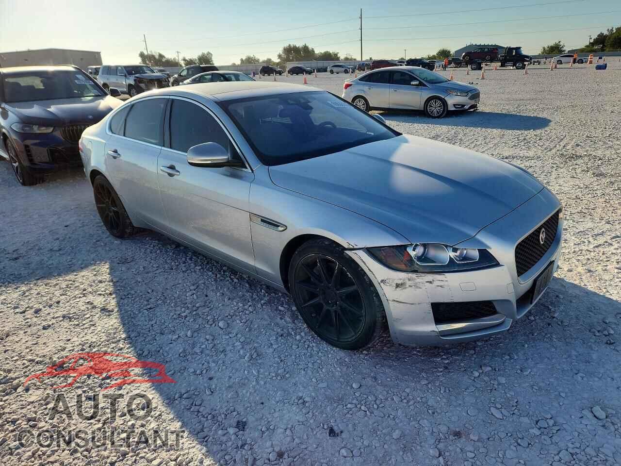 JAGUAR XF 2017 - SAJBD4BV3HCY46888