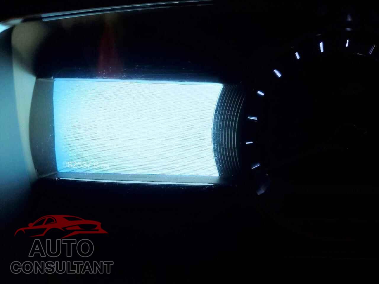FORD TAURUS 2018 - 1FAHP2F83JG110160