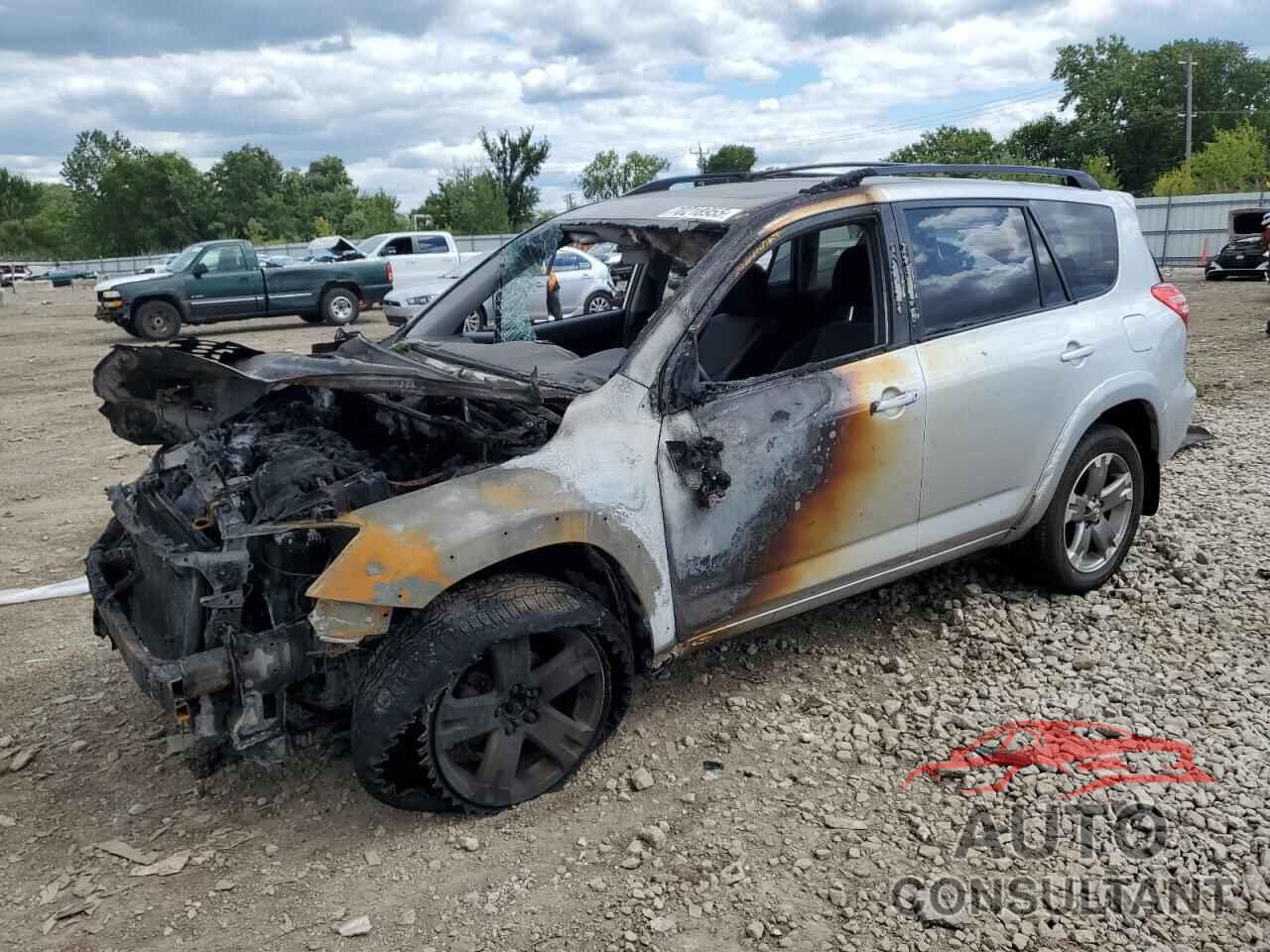 TOYOTA RAV4 2011 - JTMRF4DV7B5045736