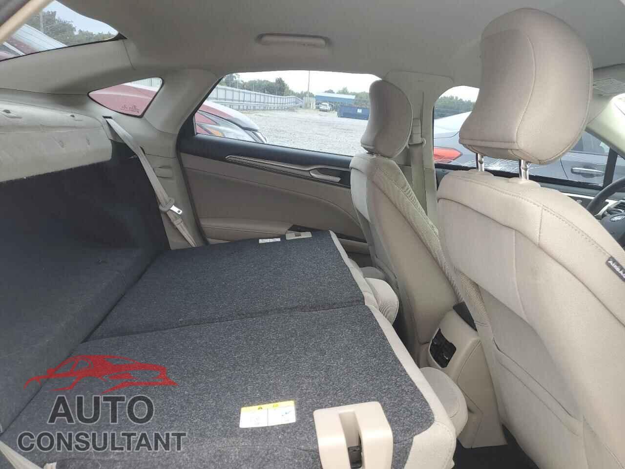 FORD FUSION 2017 - 3FA6P0LU4HR236950