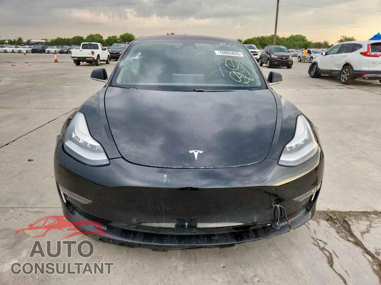 TESLA MODEL 3 2018 - 5YJ3E1EA1JF156475
