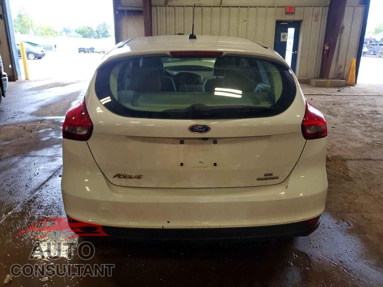 FORD FOCUS 2016 - 1FADP3K29GL229725