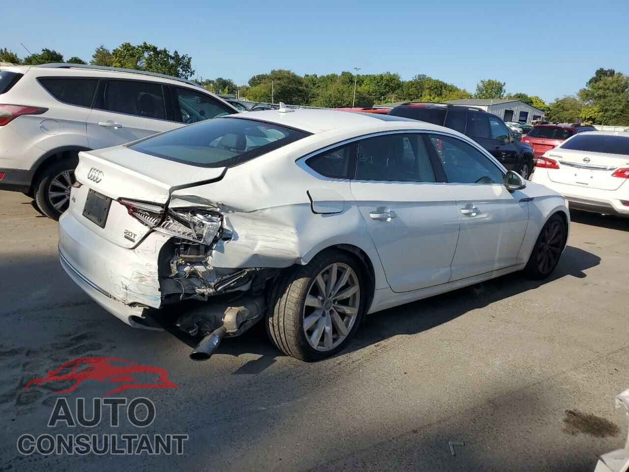 AUDI A5 2018 - WAUBNCF52JA011203