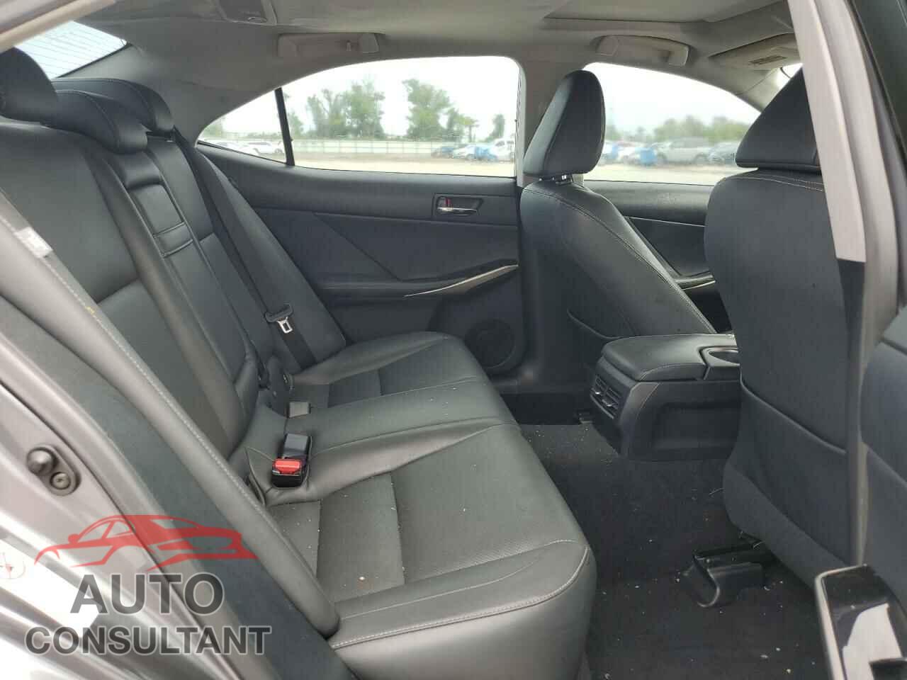 LEXUS IS 2015 - JTHBF1D20F5047709