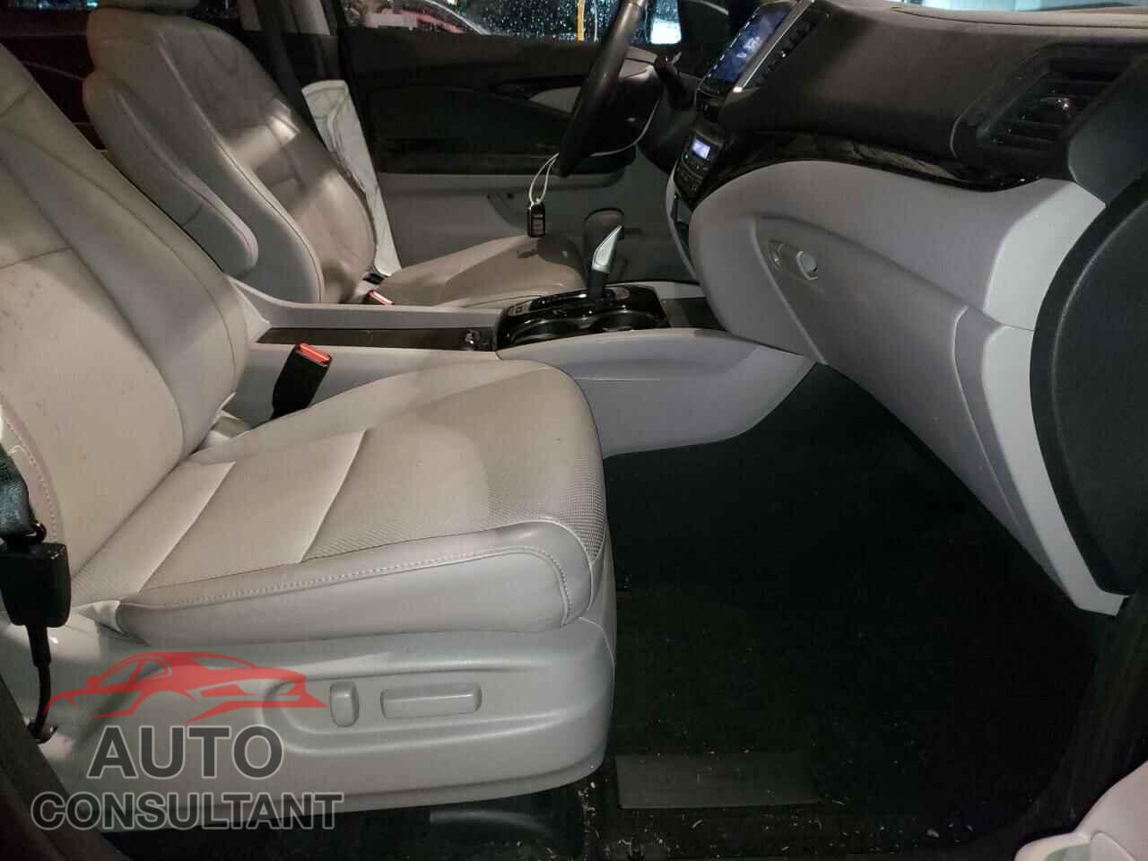 HONDA RIDGELINE 2019 - 5FPYK3F77KB008403