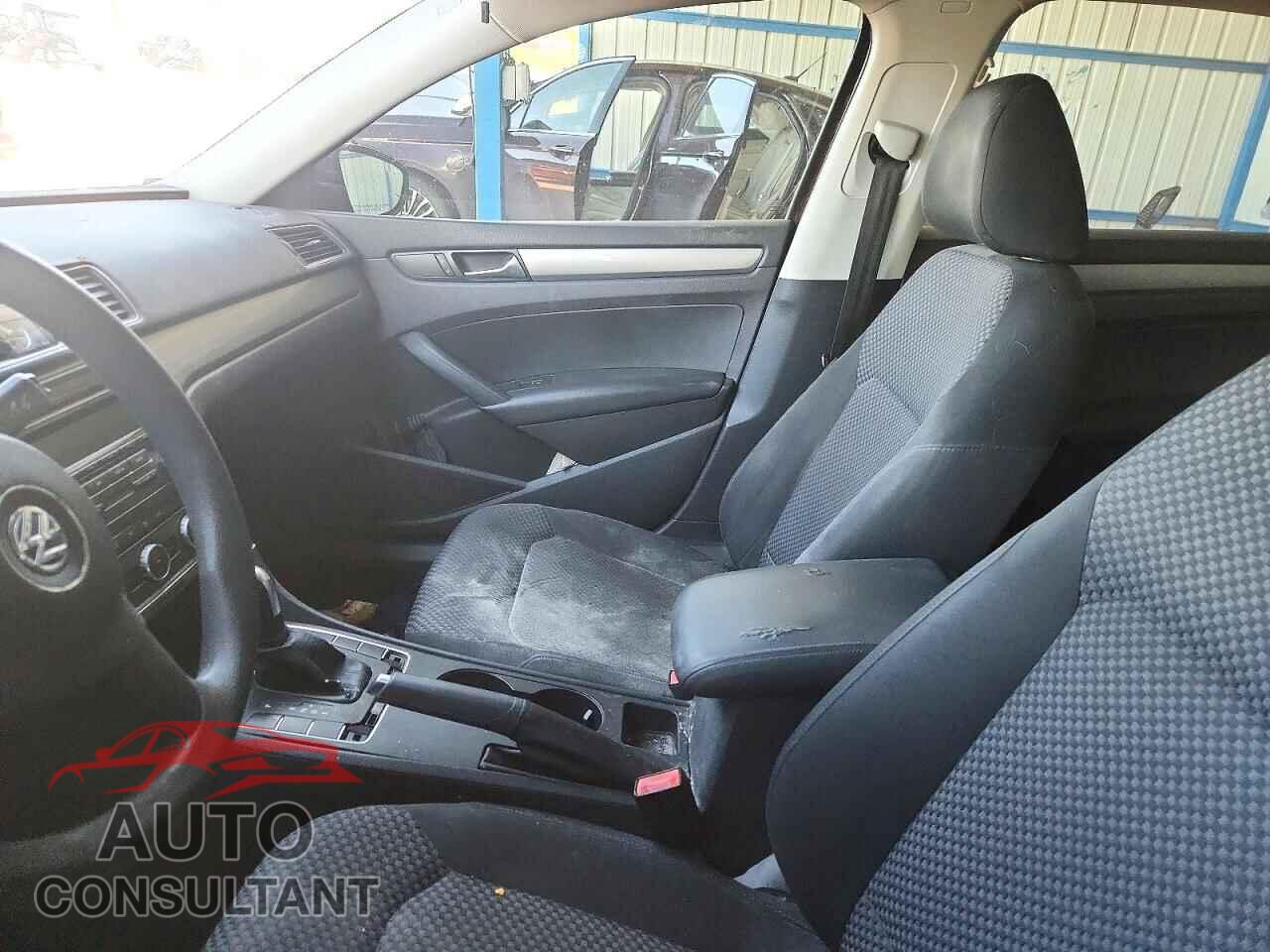 VOLKSWAGEN PASSAT 2012 - 1VWAP7A32CC008683