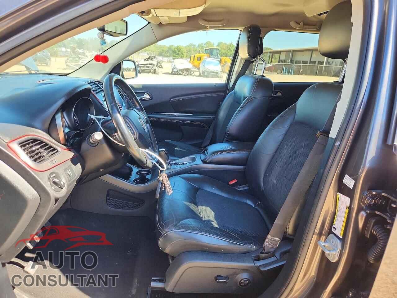 DODGE JOURNEY 2015 - 3C4PDCGG0FT597721
